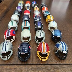 Mini Pocket Riddell Vintage Football Helmet Collection